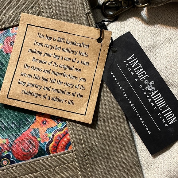 VINTAGE JOY RECYCLED MILITARY TENT SMALL CROSSBODY - Picture 3 of 6